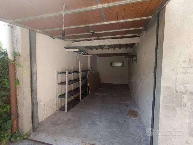 Appartamento di 93 m² con 4 locali e box auto a Ca