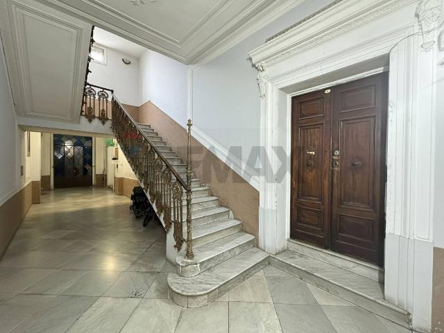 Appartamento di 98 mq a Napoli