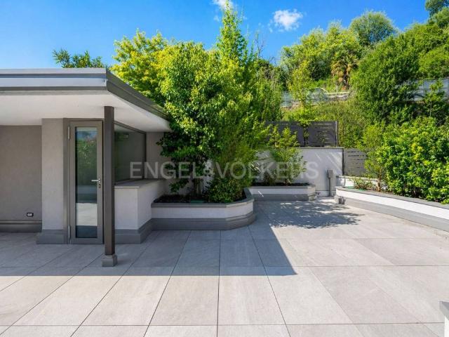 Appartamento di lusso di 138 m² in vendita Via Donna Antonina Carcano, Laveno Mombello, Lombardia