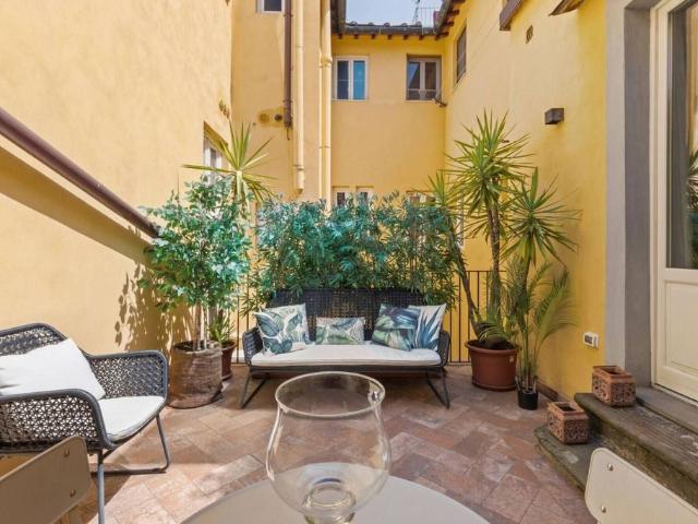 Appartamento di lusso di 163 m² in vendita Via Santa Reparata, 63, Firenze, Toscana