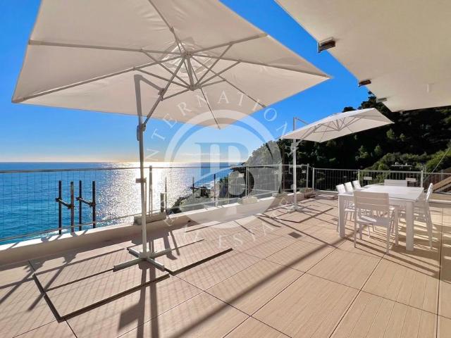 Appartamento di lusso di 170 m² in vendita Bergeggi, Liguria