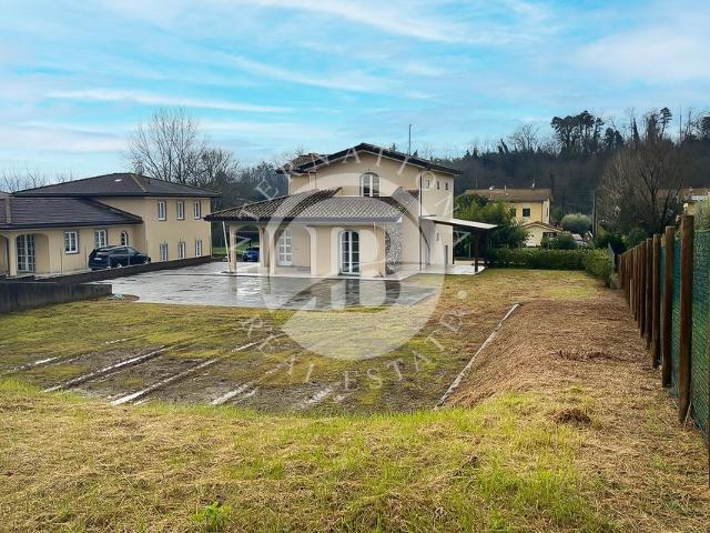 Appartamento di lusso di 200 m² in vendita Lucca, Toscana