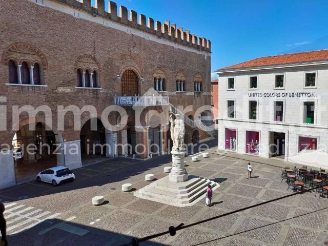 Appartamento di lusso di 220 m² in vendita VIA INDIPENDENZA, 4, Treviso, Veneto