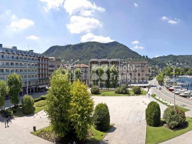 Appartamento di lusso di 220 m² in vendita Piazza Camillo Benso di Cavour, 27, Como, Lombardia
