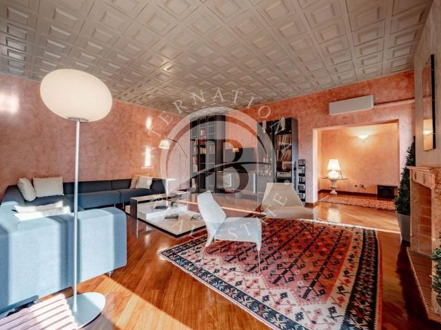 Appartamento di lusso di 260 m² in vendita Parma, Emilia Romagna
