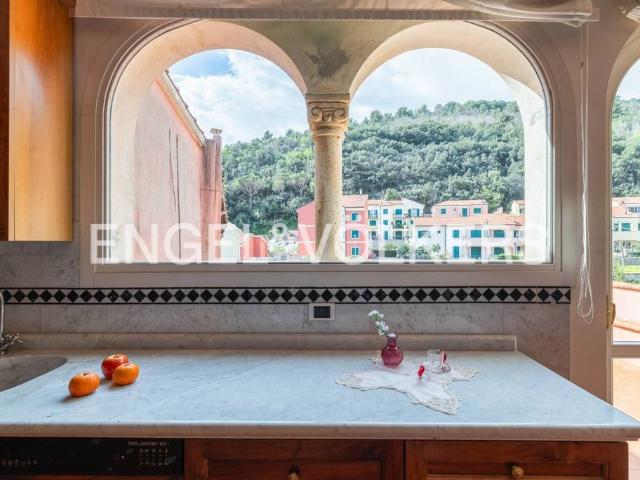 Appartamento di lusso di 270 m² in vendita Via P. Mainero, Toirano, Liguria