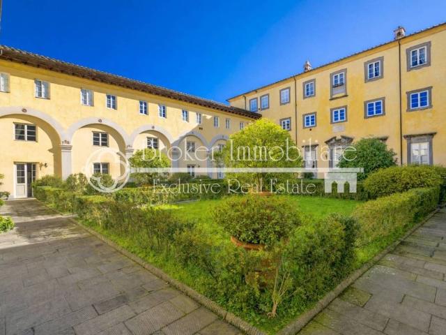 Appartamento di lusso di 355 m² in vendita Via degli Asili, Lucca, Toscana