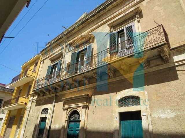 Appartamento di lusso di 710 m² in vendita Piazza Giuseppe Garibaldi, Rosolini, Siracusa, Sicilia