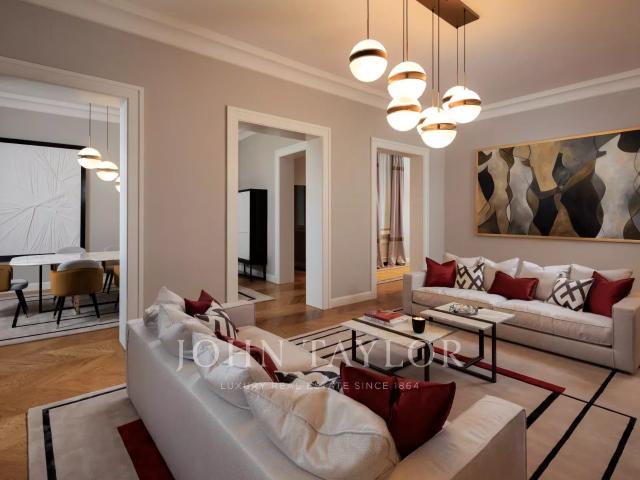Appartamento di Lusso e Design nel Cuore di Firenze