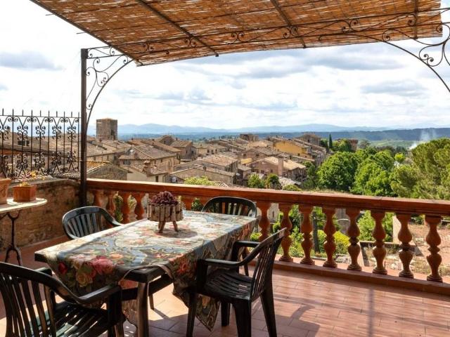 Appartamento di lusso in vendita via san giovanni, 9, San Gimignano, Siena, Toscana