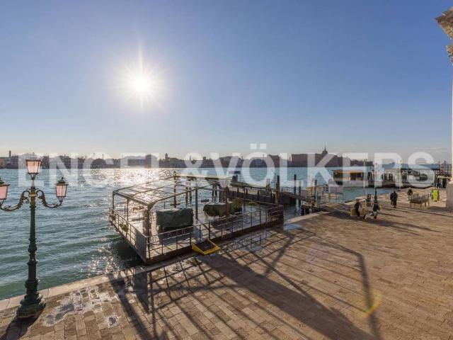 Prestigioso appartamento di 190 m² in vendita Fondamenta de le Zattere ai Gesuati, Venezia, Veneto