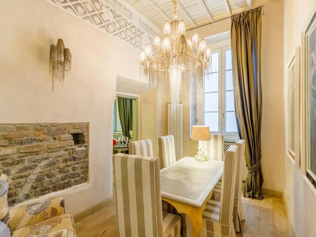 APPARTAMENTO DI LUSSO NEL CENTRO STORICO DI FIRENZE