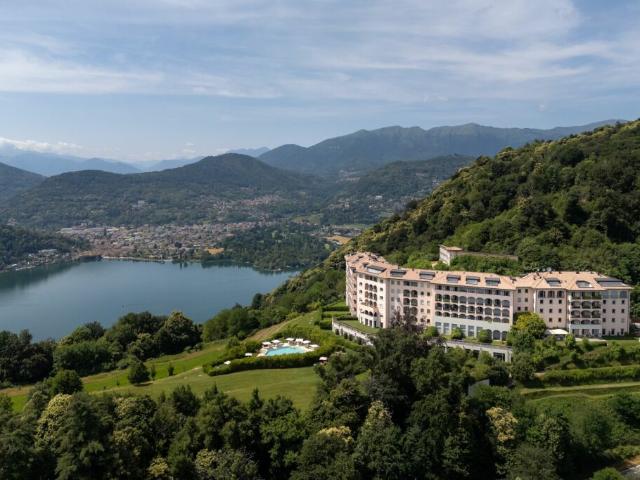 Appartamento di lusso nel Resort Collina d'Oro