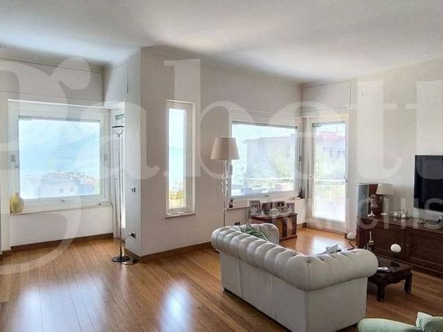 Appartamento di prestigio di 155 m² in vendita Via Francesco Petrarca, Napoli, Campania