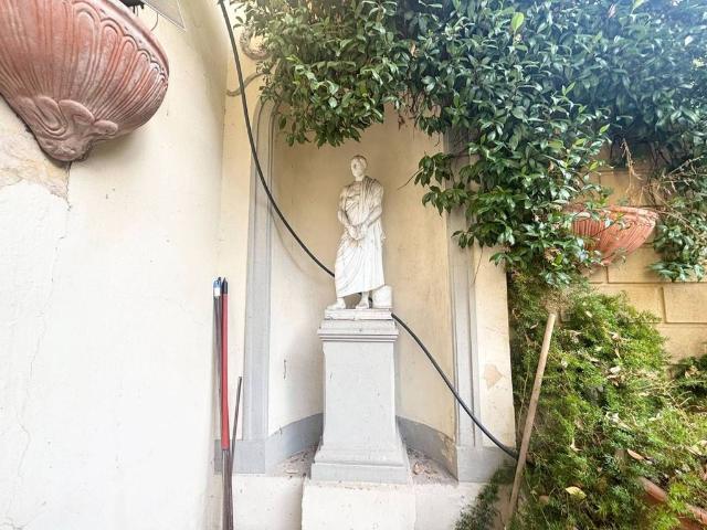 Appartamento di prestigio di 160 m² in vendita Lungarno Torrigiani, Firenze, Toscana