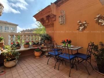 Appartamento di prestigio di 130 m² in vendita Giardino di Piazza Minghetti, Bologna, Emilia Romagna