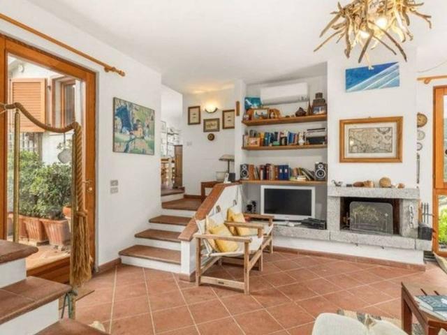Appartamento di lusso in vendita Isola del Giglio, Italia