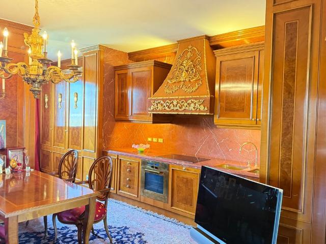 Appartamento di prestigio di 300 m² in vendita Milano, Italia