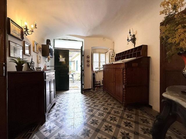 Casa di prestigio di 770 mq in vendita Cervo, Italia