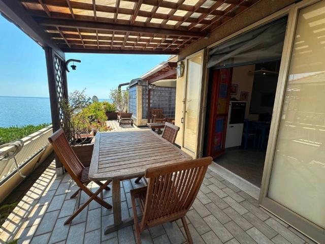 Appartamento di prestigio in vendita Piazza Stella Maris, Cogoleto, Liguria