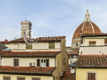 Appartamento di prestigio su due livelli nel cuore di Firenz. 140m² Firenze