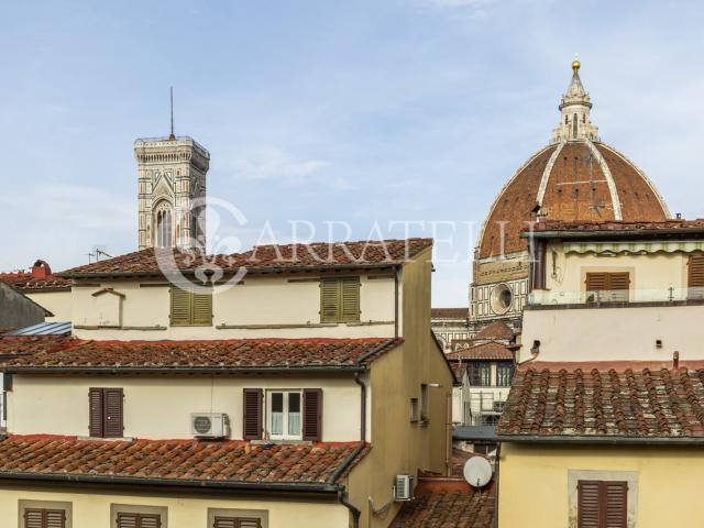 Appartamento di prestigio su due livelli nel cuore di Firenz. 140m² Firenze
