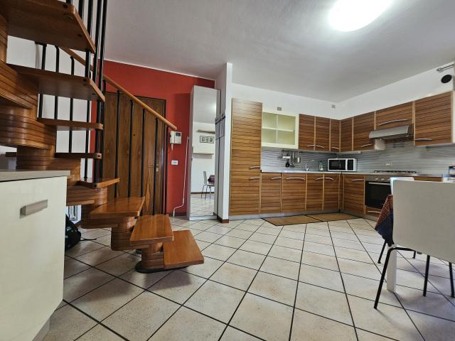 Appartamento Duplex arredato a Torre, Padova