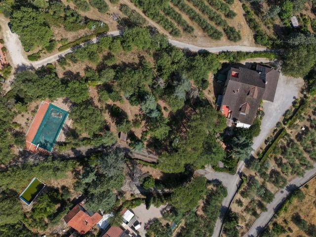 Appartamento elegante con vista lago e piscina 240m² Passignano sul Trasimeno