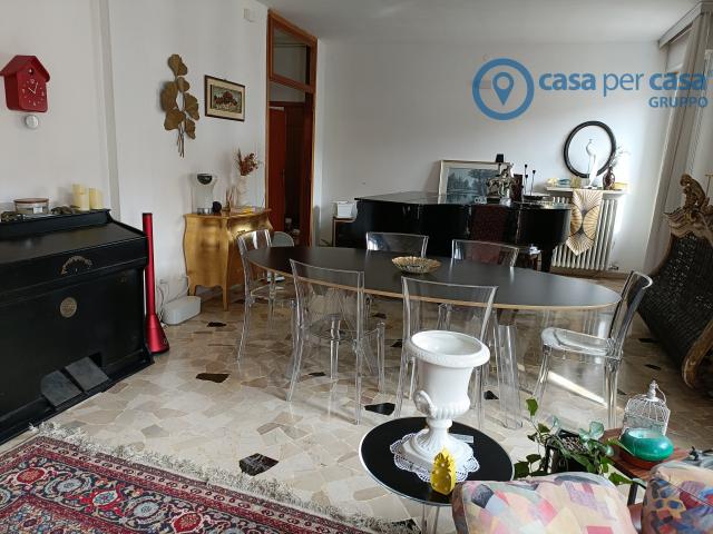 APPARTAMENTO IN CENTRO CON GARAGE