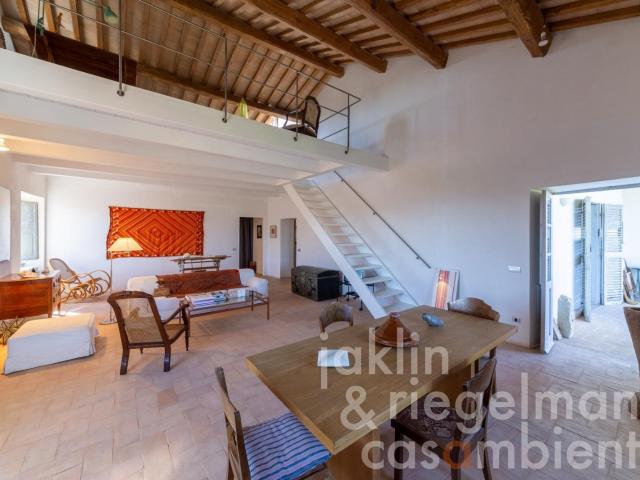 Porzione di un palazzo storico con comfort moderni, terrazza. 283m² Bomarzo