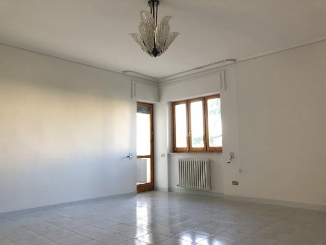 Appartamento in affitto a Manduria manduria Roma,102, box, riscaldamento autonomo, ascensore TrovaCasa
