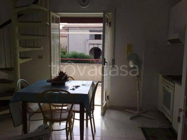 Appartamento in affitto a Mandatoriccio via Venezia, terrazzo, vicinanze negozi, lavatrice TrovaCasa