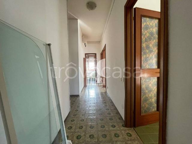 Appartamento in affitto a Mantova, box, terrazzo, buono stato TrovaCasa