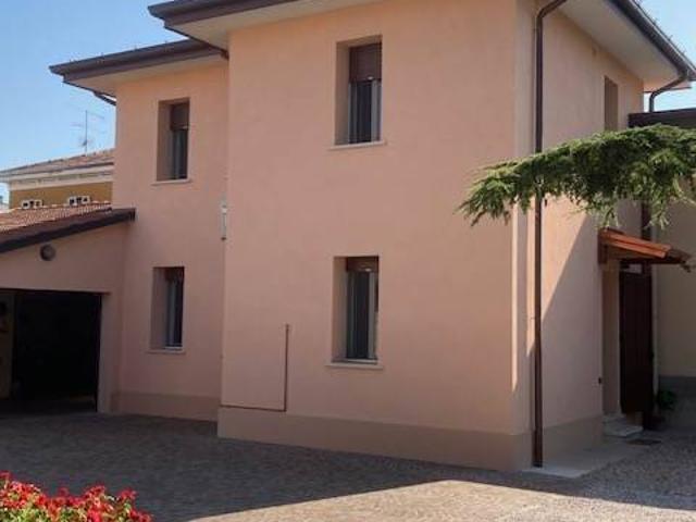 Appartamento in affitto a Mantova MN