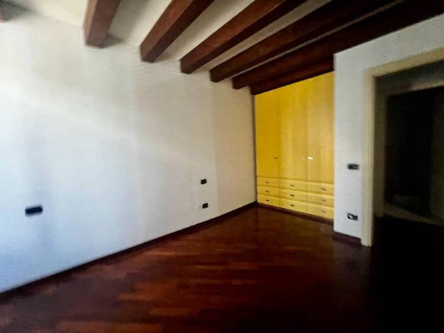 Appartamento in affitto a Mantova MN