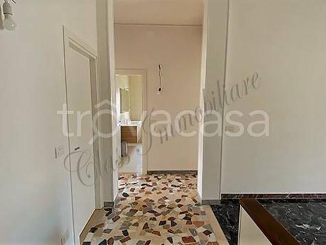 Appartamento in affitto a Mantova via Fratelli Bronzetti, box, parzialmente arredato, centrale TrovaCasa