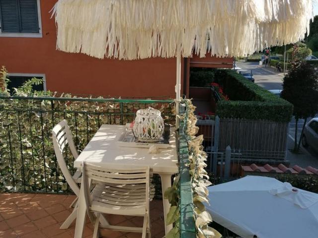Appartamento in Affitto a Massa Marina Di Massa