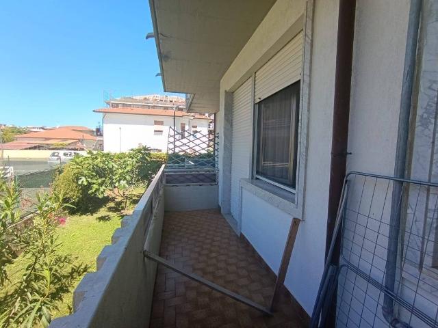 Appartamento in affitto a Massa MS