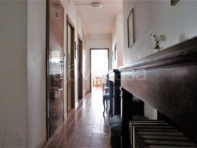 Appartamento in affitto a Massa, arredato, terrazzo, vista mare TrovaCasa