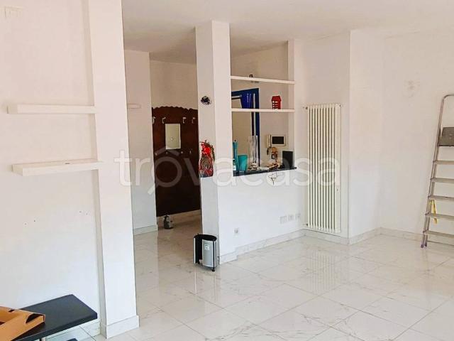 Appartamento in affitto a Massa via Antonio Pacinotti, Centro città