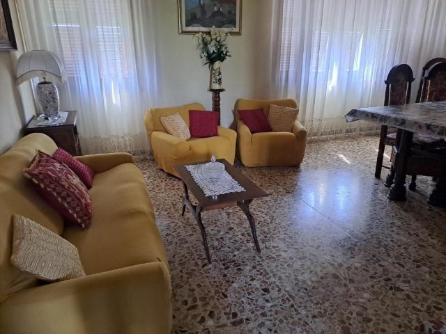 Appartamento in affitto a Massa via g. Carducci