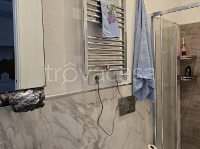 Appartamento in affitto a Massa viale Stazione, Centro città