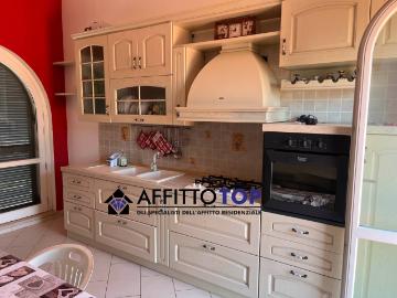 Appartamento in Affitto a Massa