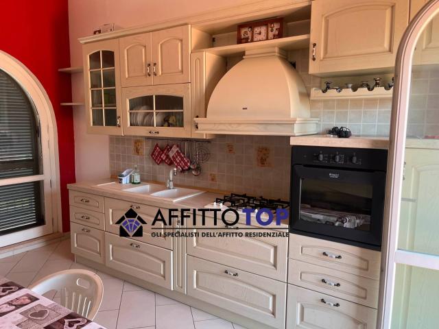 Appartamento in Affitto a Massa