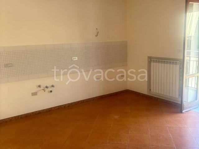 Appartamento in affitto a Marano di Napoli via Marano Pianura, non arredato/vuoto, posto auto scoperto, tripla esposizione TrovaCasa