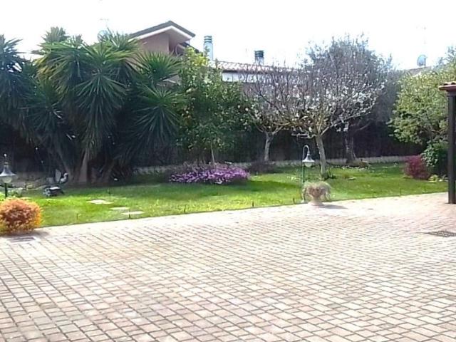 Appartamento in affitto a Marino via del Divino Amore, arredato, riscaldamento autonomo, caminetto TrovaCasa