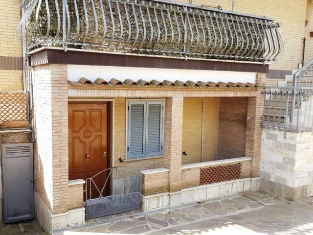 Appartamento in affitto a Marino RM