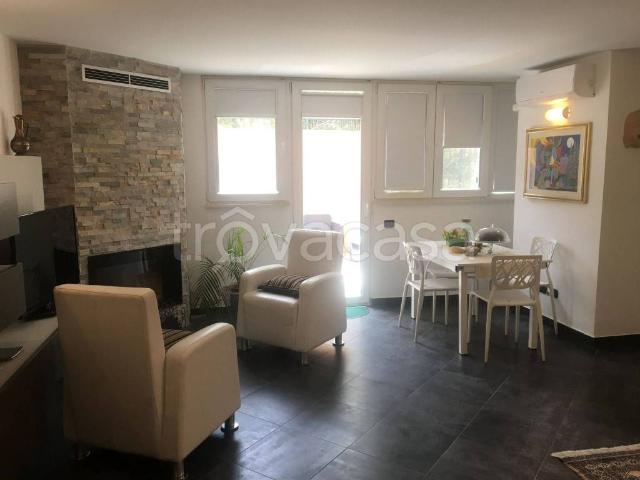 Appartamento in affitto a Matera via Vincenzo Caropreso, arredato, giardino privato, terrazzo TrovaCasa
