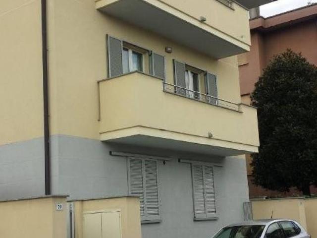 Appartamento in affitto a Meda MB