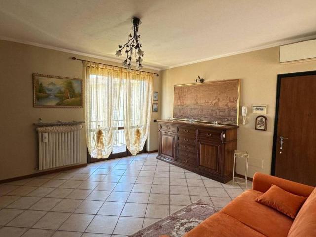 Appartamento in affitto a Mede PV